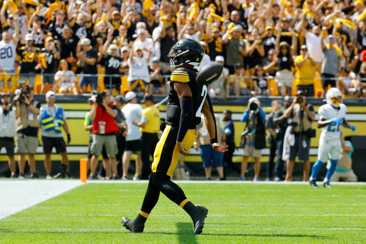 Steelers QB Russell Wilson expected to make first start on Sunday night