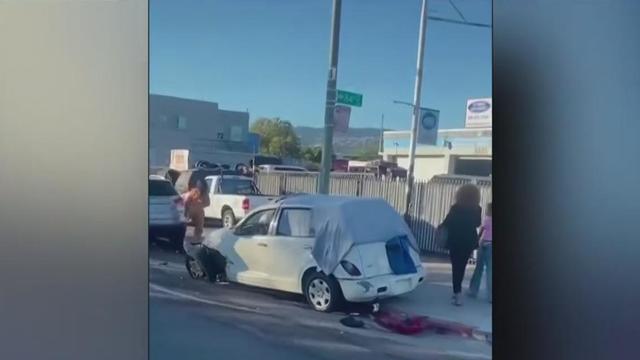 oakland-police-car.jpg 