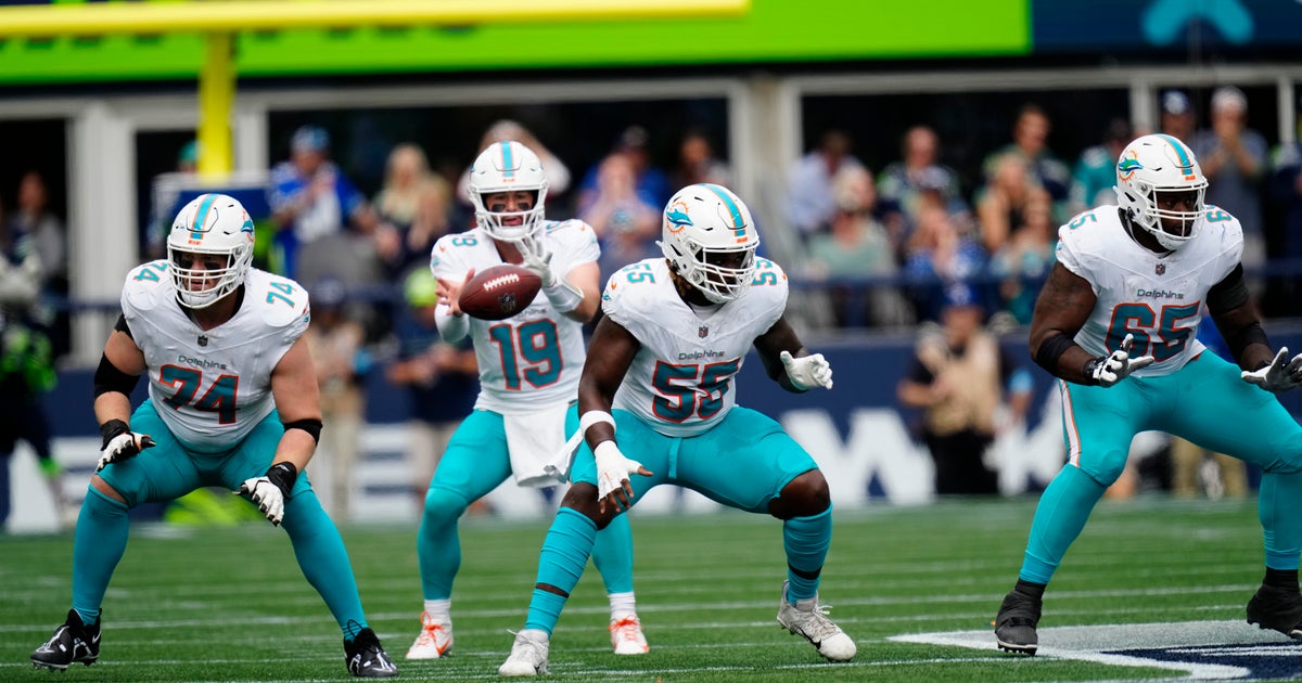 Dolphins host winless Titans Dolphins host winless Titans