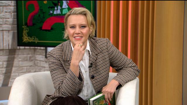 1001-cmo-katemckinnon-intv-mid.jpg 