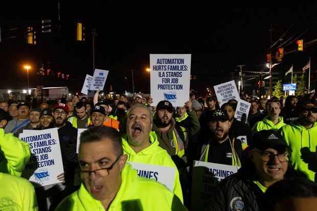 US Dockworker Strike Shutters Eastern And Gulf Coast Ports