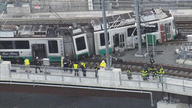 Green Line train derails 