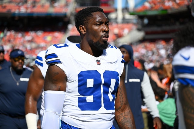 Seahawks strengthen pass rush with signing of former Cowboys star DeMarcus  Lawrence - CBS Texas