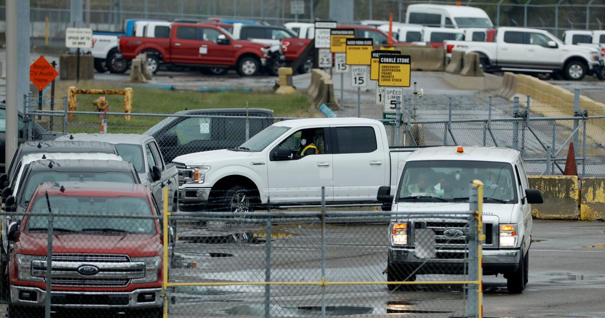 How would the port strike impact Michigan’s auto industry? Experts weigh in.