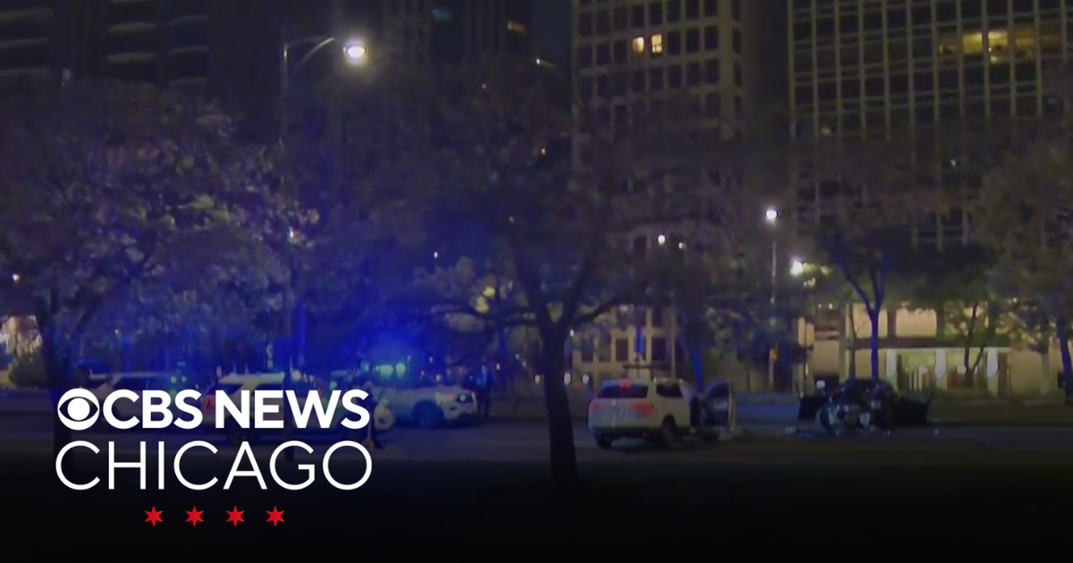 3 hurt in wrong-way crash on DuSable Lake Shore Drive - CBS Chicago