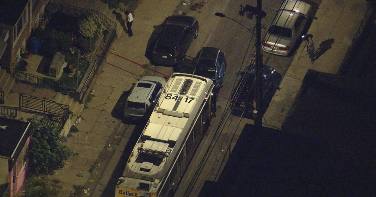 1 dead, 1 injured after shooting in West Philadelphia resulted in car crashing into SEPTA bus, police say