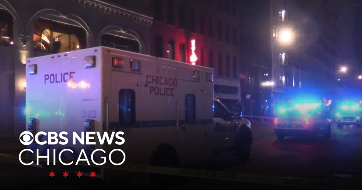 Man shot, killed during fight in River North - CBS Chicago