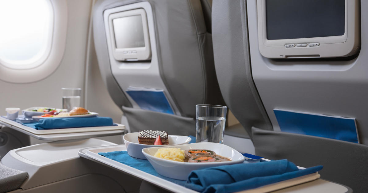 JetBlue drops hot meals from menu for coach passengers on transatlantic flights