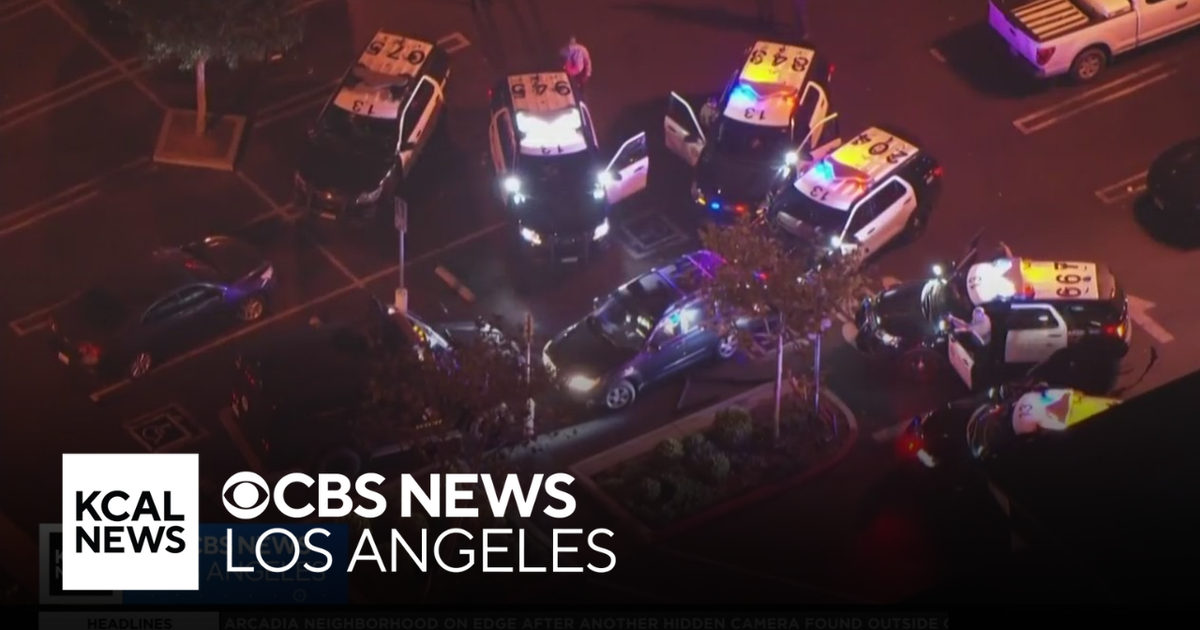 Standoff with assault suspect continues in Lakewood parking lot - CBS ...
