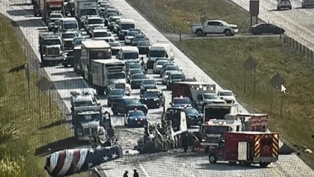 Lanes closed on NB I-275 in Wayne County due to crash 