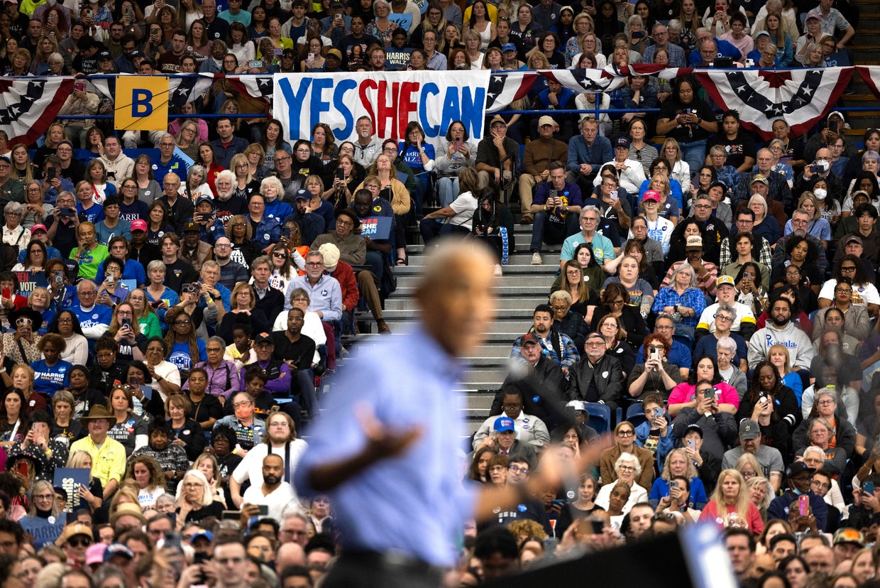 PHOTOS: Obama campaigns in Pittsburgh for Harris