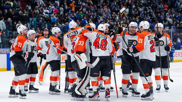 Philadelphia Flyers v Vancouver Canucks 