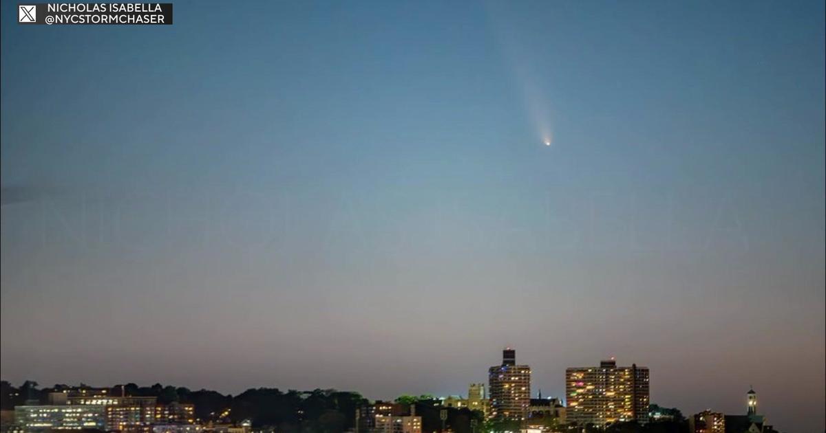 The comet will be visible again around NYC this evening as October’s full moon approaches. Find out when you can see them here.