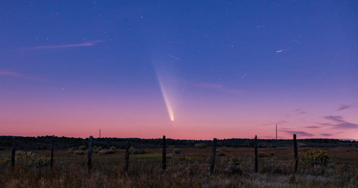 Colorado photographers capture dramatic images of a comet that only occurs once every 80,000 years