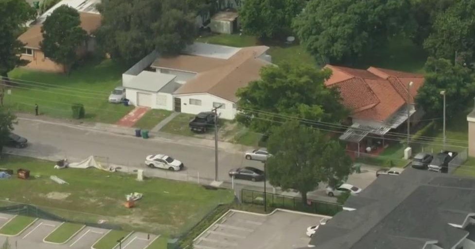 Police seek suspect in shooting in northwest Miami-Dade Police seek suspect in shooting in northwest Miami-Dade