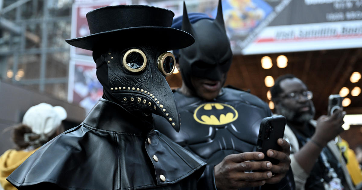 Cosplayers flock to New York Comic Con 2024. See photos.