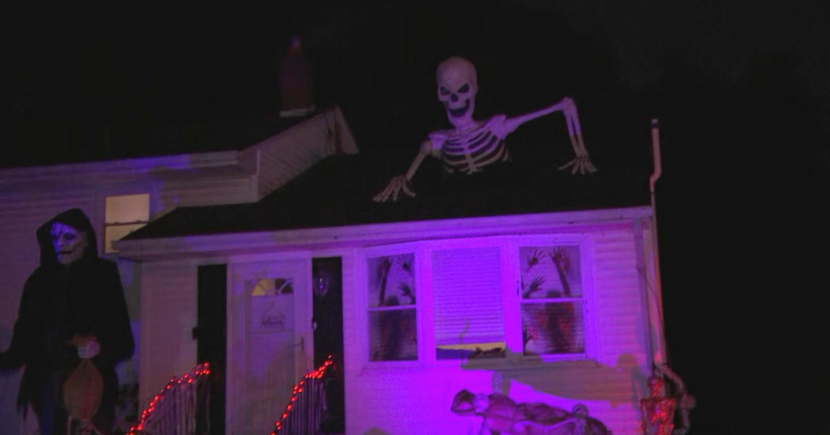 Who has the creepiest house in town? Mount Holly, New Jersey residents compete in “Mt. Hollyween”