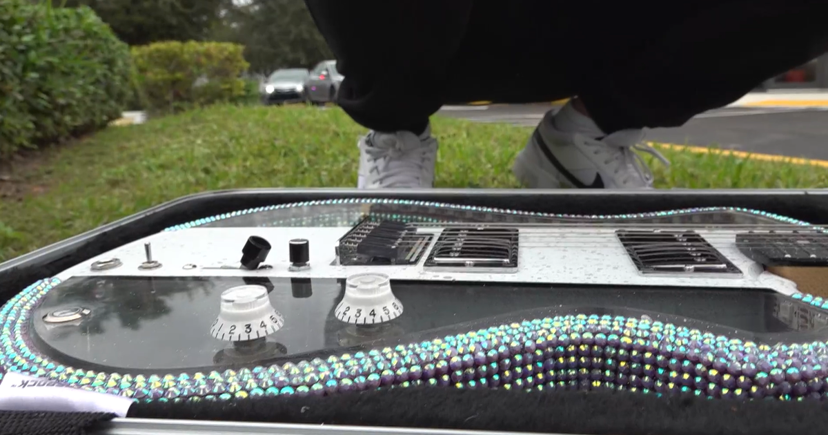 Swiftie builds custom guitar, hopes to give it to Taylor Swift at concert Swiftie builds custom guitar, hopes to give it to Taylor Swift at concert