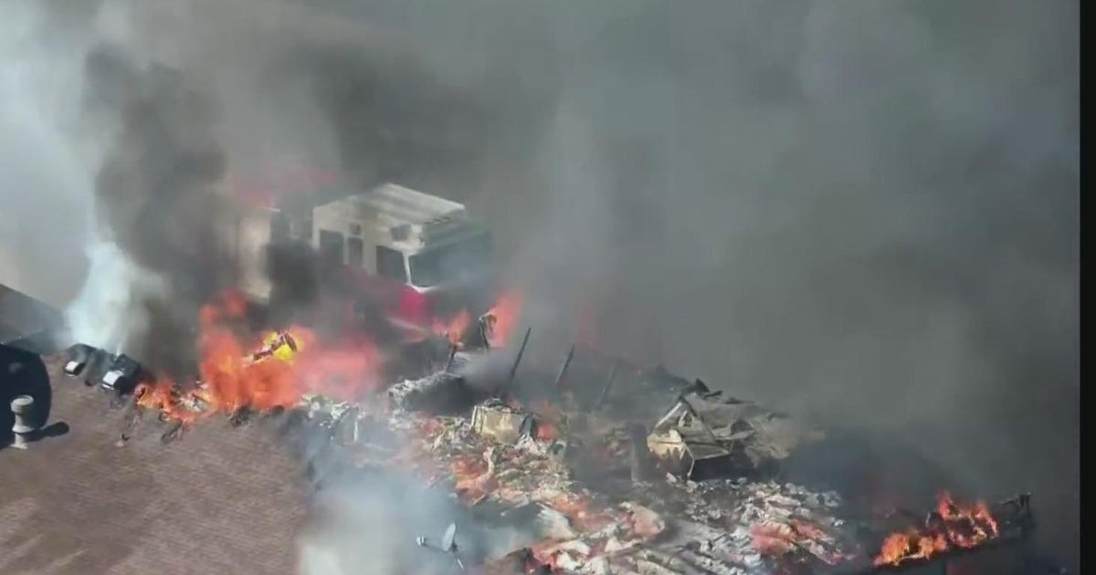 Fire engulfs $1 million home in Collin County - CBS Texas
