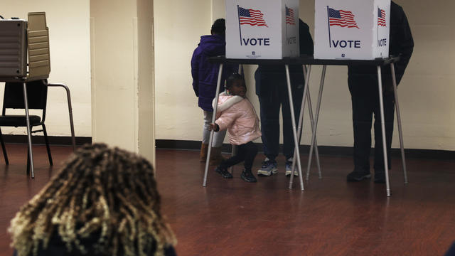 Early Voting Begins In Michigan 