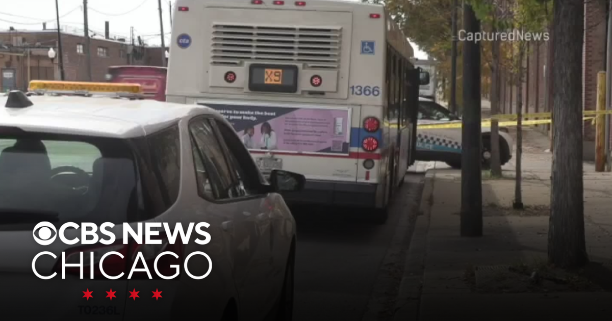 Person stabbed on CTA bus on Ashland Avenue - CBS Chicago