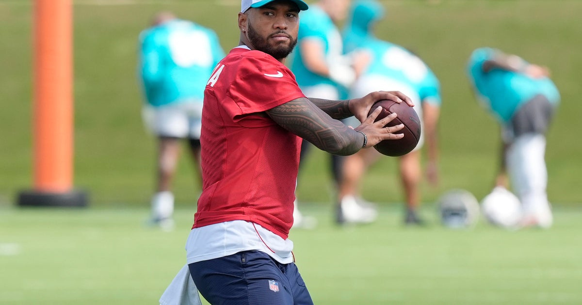 Dolphins quarterback Tua Tagovailoa practices for first time since concussion Sept. 12 Dolphins quarterback Tua Tagovailoa practices for first time since concussion Sept. 12