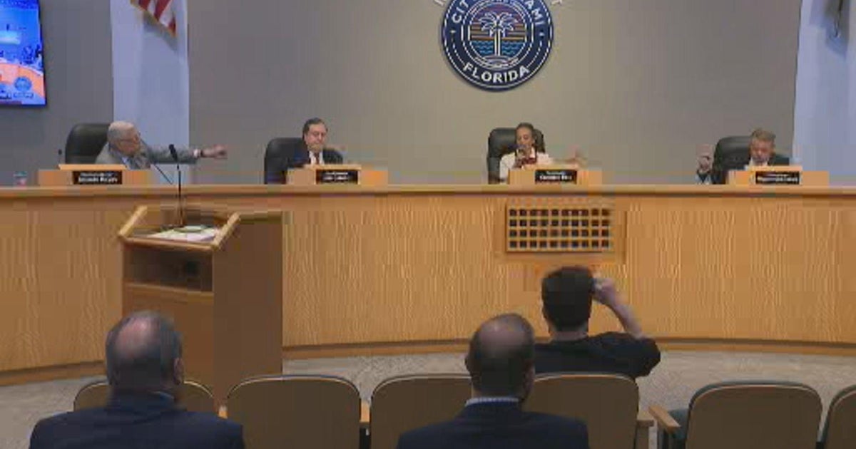 City of Miami commissioners will not receive life pensions, upholding Mayor Suarez’s veto City of Miami commissioners will not receive life pensions, upholding Mayor Suarez’s veto