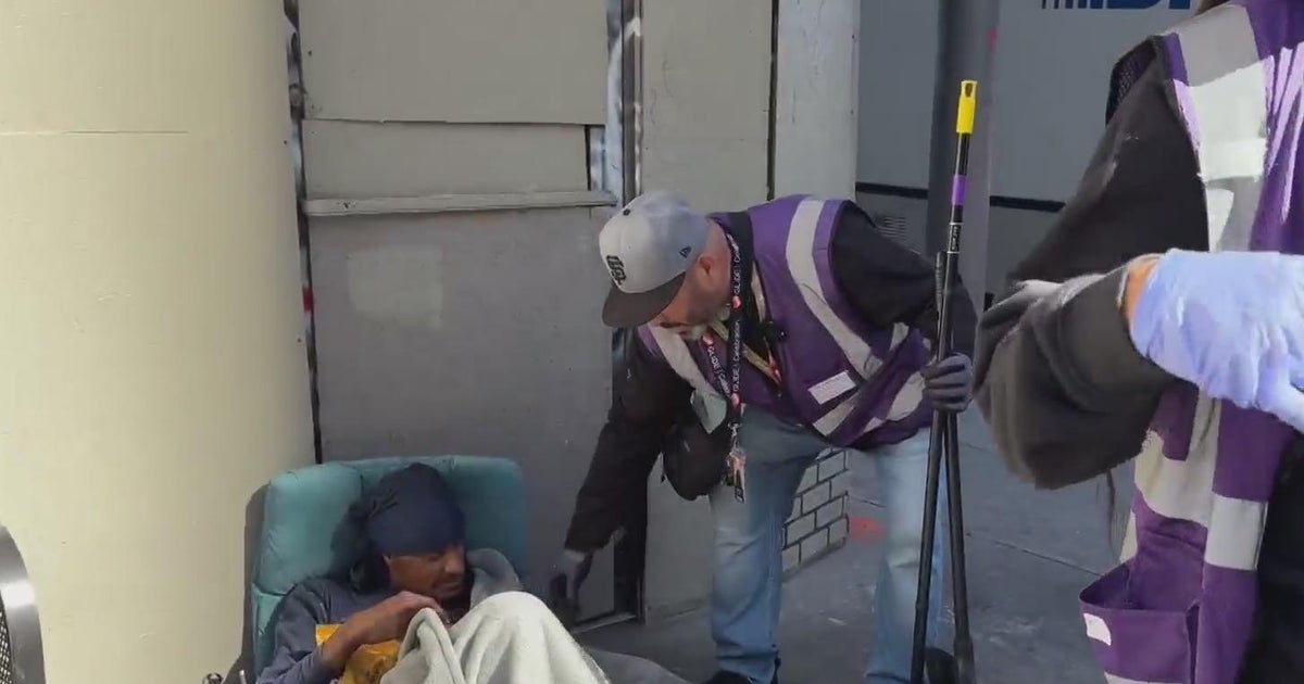 Glide ambassadors take kinder approach to homeless outreach CBS San