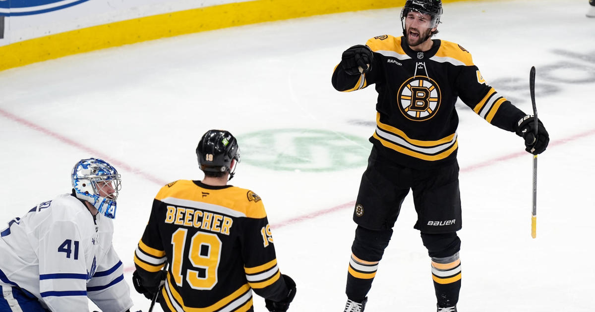 Marchand scores his first goal of the season in OT, giving the Bruins a 4-3 victory over the Maple Leafs