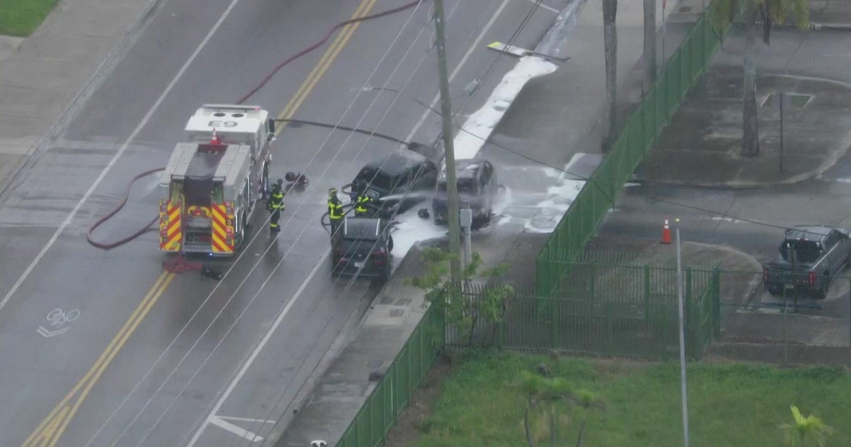 1 dead, 1 injured in fatal crash outside Miami Edison High School 1 dead, 1 injured in fatal crash outside Miami Edison High School