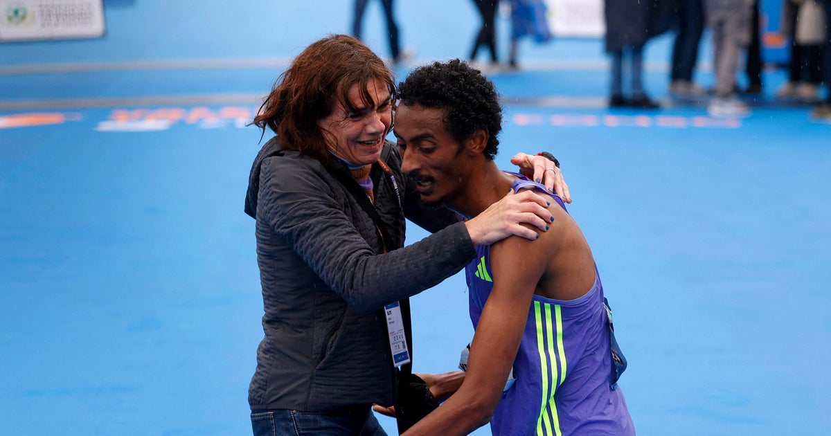 Yomif Kejelcha Sets Half Marathon World Record