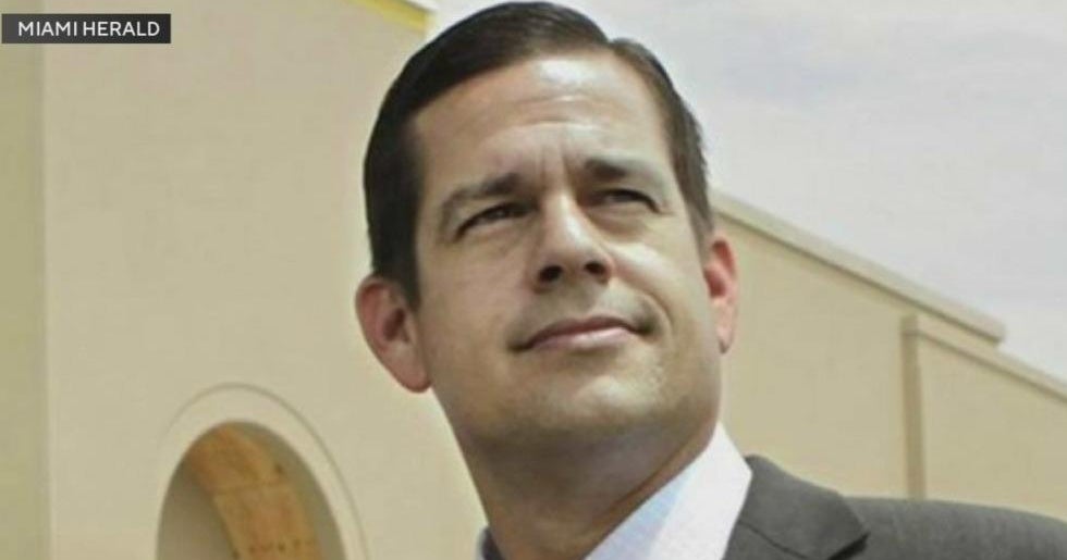 Prominent real estate broker charged in deadly 2022 Labor Day weekend Biscayne Bay boat crash surrenders to jail Prominent real estate broker charged in deadly 2022 Labor Day weekend Biscayne Bay boat crash surrenders to jail