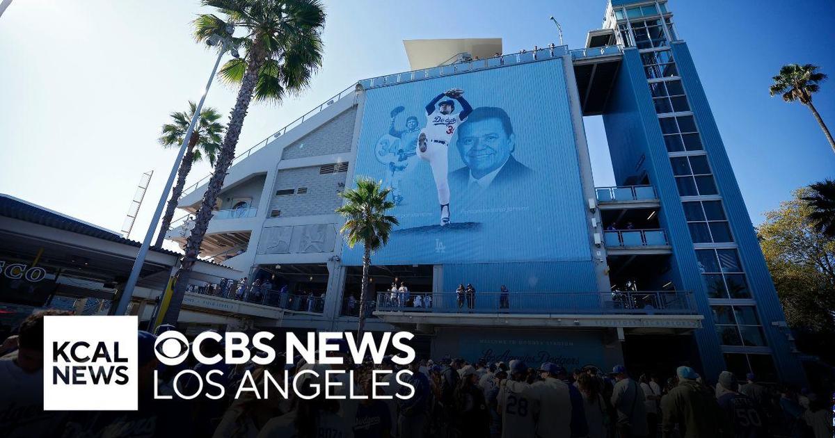 Los Angeles Honors Fernando Valenzuela with Mural