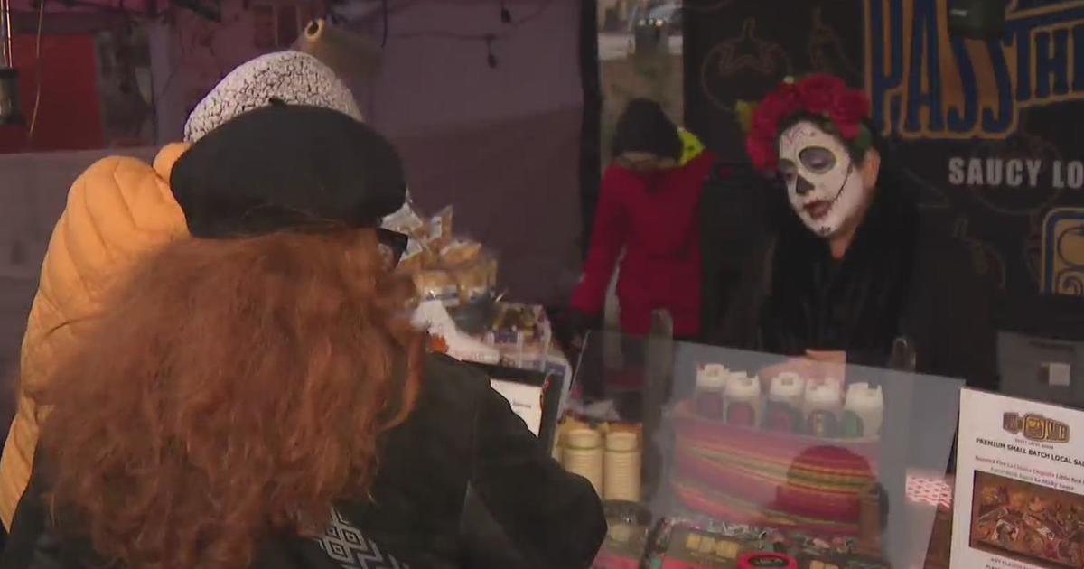 San Francisco community gathers to celebrate Day of the Dead