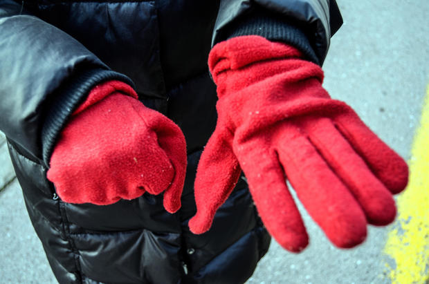 Red gloves 