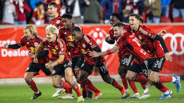 red-bulls-crew-mls-cup-playoffs.jpg 