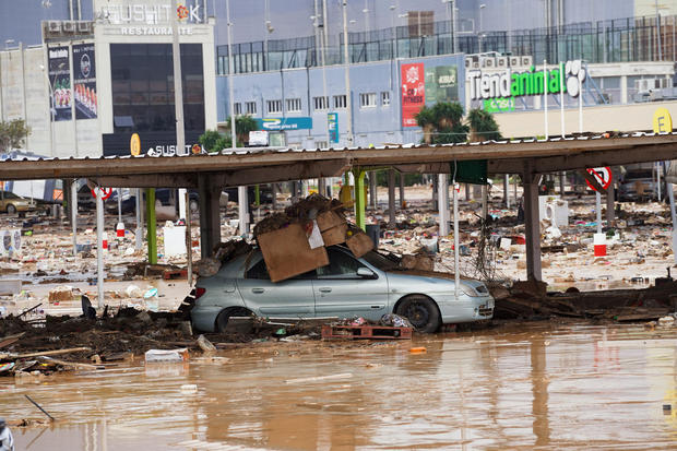 Destruction in Valencia after deadly floods 