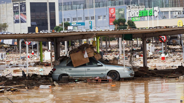 Destruction in Valencia after deadly floods 