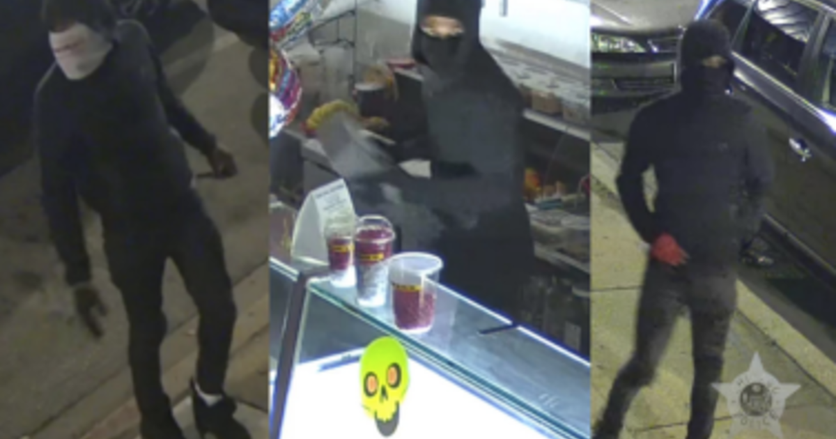 Chicago police warn about string of business burglaries on Northwest Side