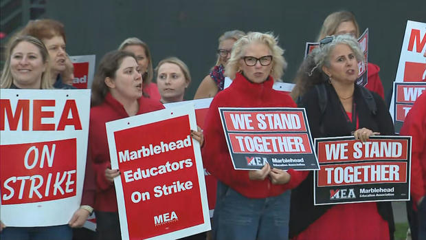 Marblehead teachers strike 