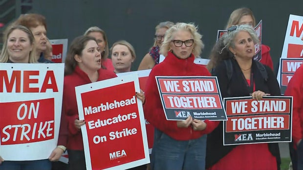Marblehead teachers strike