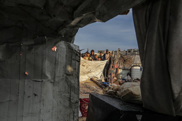 गाजा पर इजरायली हमले जारी हैं