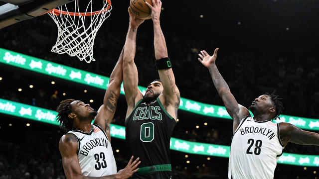 Jayson Tatum #0 of the Boston Celtics dunks and scores against the Brooklyn Nets during the fourth quarter at the TD Garden on November 08, 2024 in Boston, Massachusetts. 