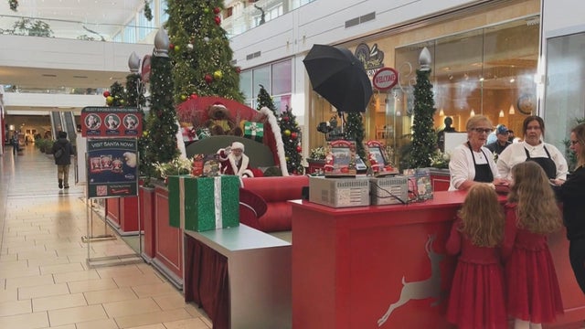 Santa Northshore Mall 