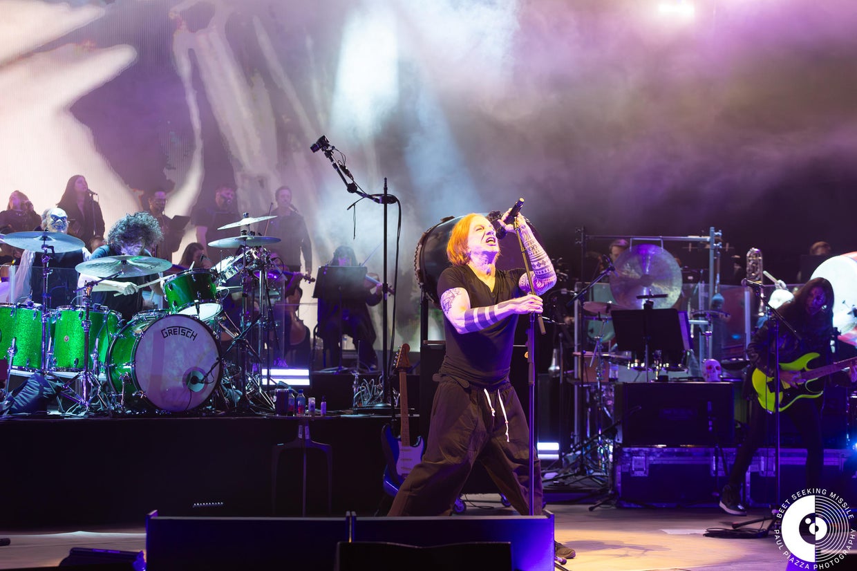 Danny Elfman performs at the Shoreline Amphitheatre 