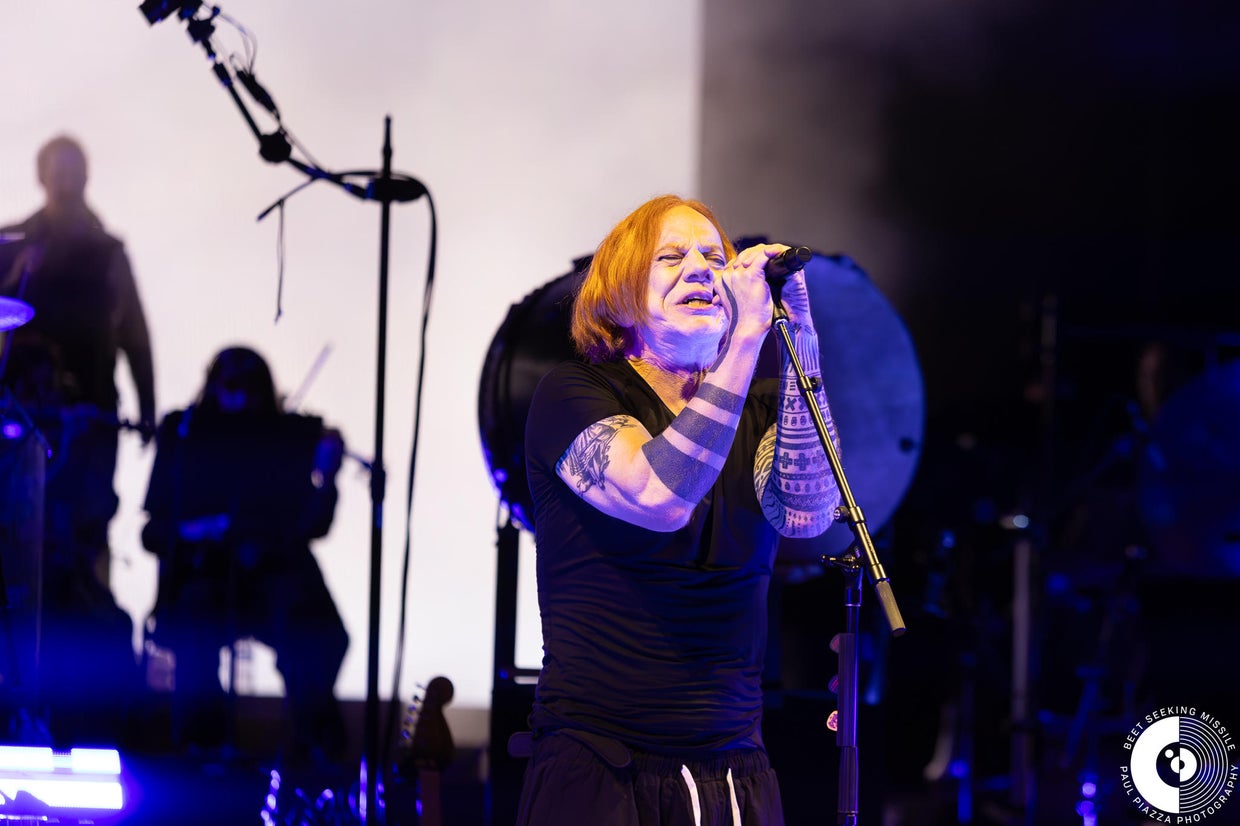 Danny Elfman performs at the Shoreline Amphitheatre 