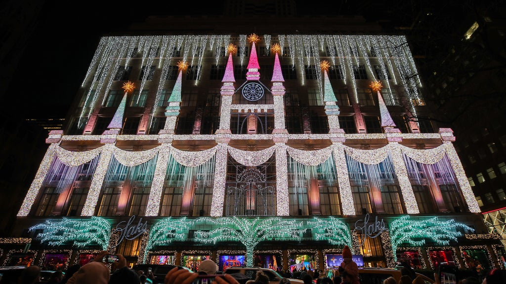 Saks Fifth Avenue's holiday light show returning for 2025 following last year's cancellation
