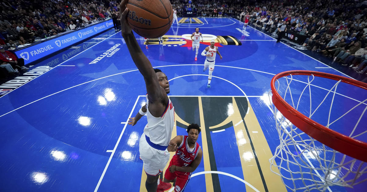 Anunoby leads Knicks past struggling 76ers in Embiid’s debut