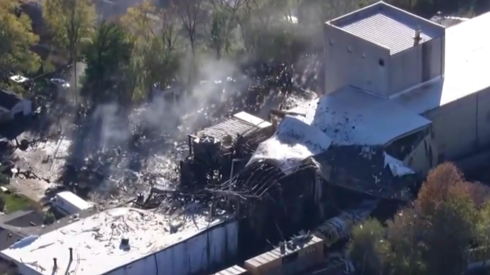 Explosion rocks Louisville, Kentucky, neighborhood - CBS News