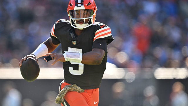 Los Angeles Chargers v Cleveland Browns